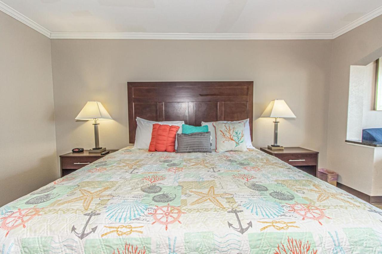 Holiday home Ocean View King With Modern Decor And Accents - Caravelle 605 Sleeps 4 Guests *
