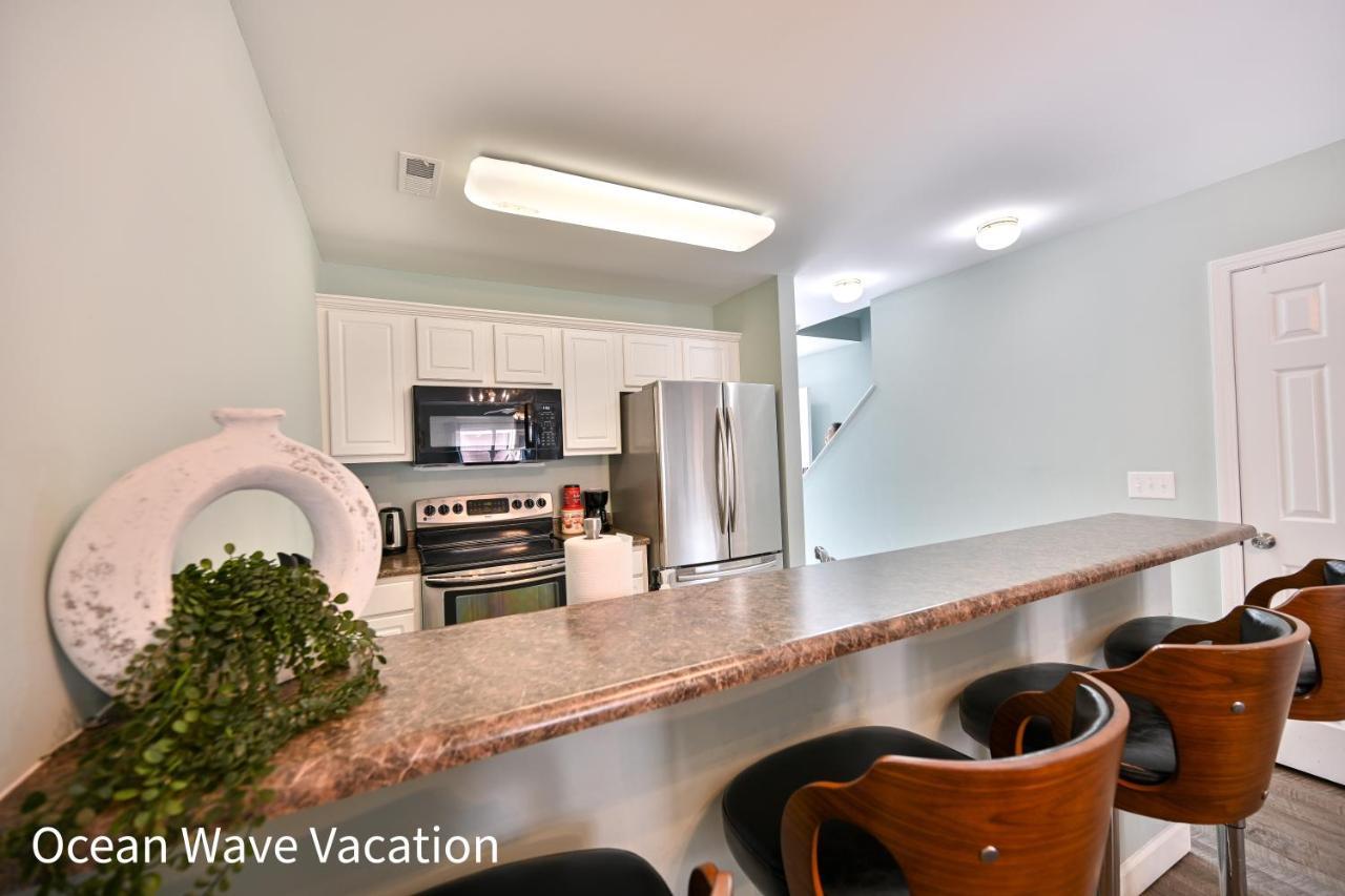 Lovely Townhouse One Block To The