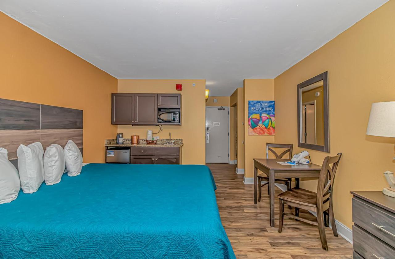 Landmark 714 - Massive Indoor & Outdoor Pools And Lazy Rivers! Sleeps 4! * Myrtle Beach