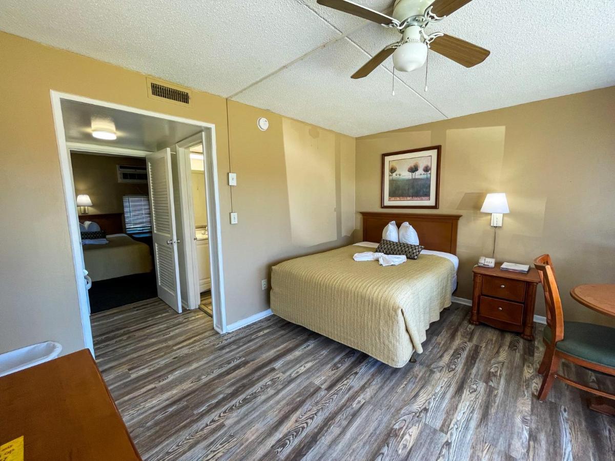 Oceanfront Viking Motel