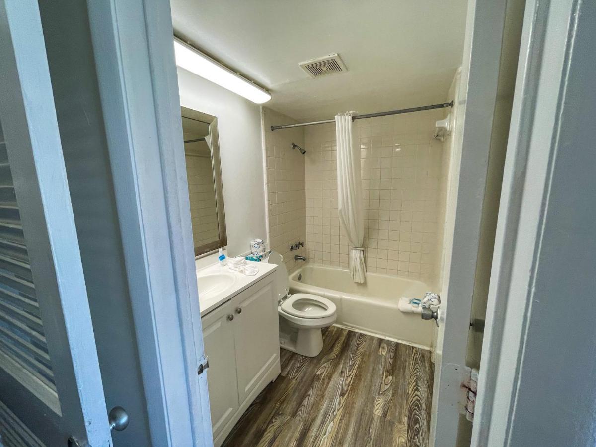 Oceanfront Viking Motel