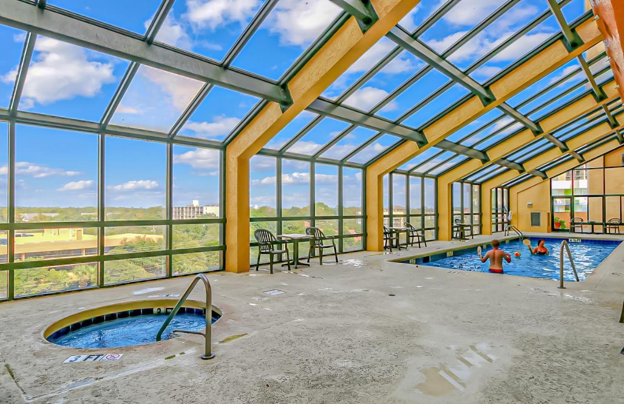 Ocean View Double With Beautiful Decor And Accents Caravelle 1504 Sleeps 6 Guests *