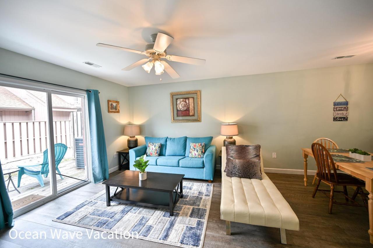 Lovely Townhouse One Block To The Apartment