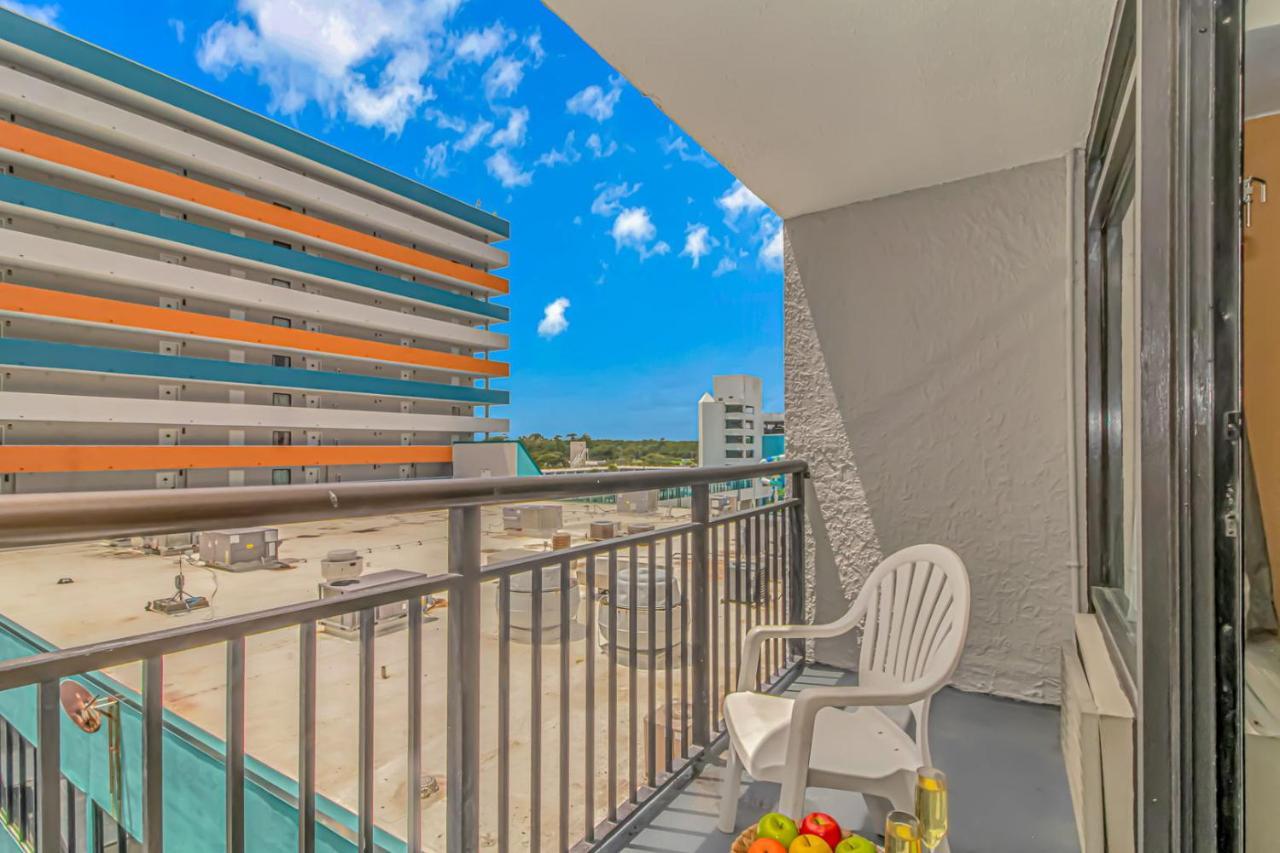 Landmark 714 - Massive Indoor & Outdoor Pools And Lazy Rivers! Sleeps 4! Myrtle Beach