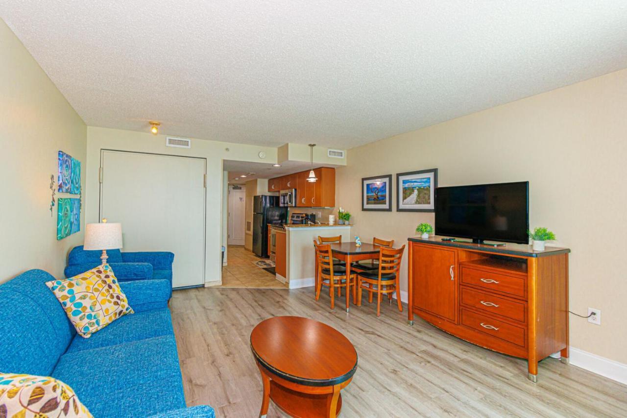 Direct Oceanfront Condo-sandy 1610- Sleeps 6! Holiday home Myrtle Beach