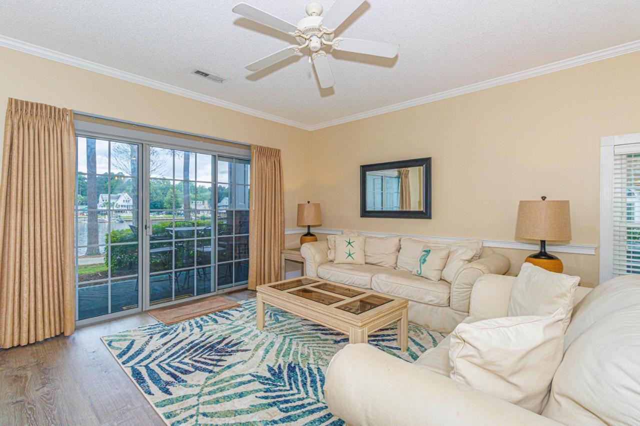Holiday home Ground Floor 2 Bed 2 Bath Riverwalk At Arrowhead Country Club Unit 104 *