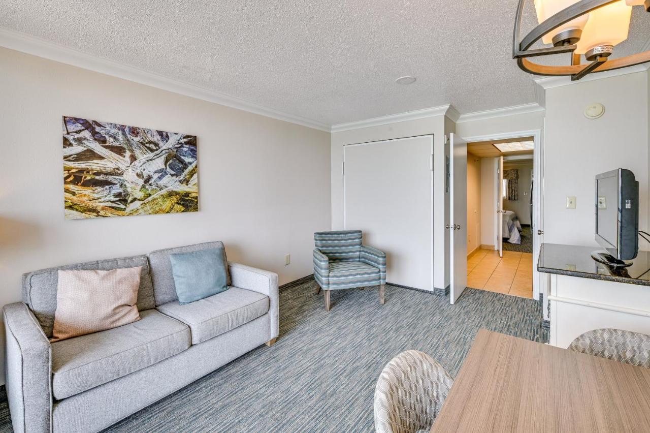 Oceanfront Myrtle With Balcony! Apartment