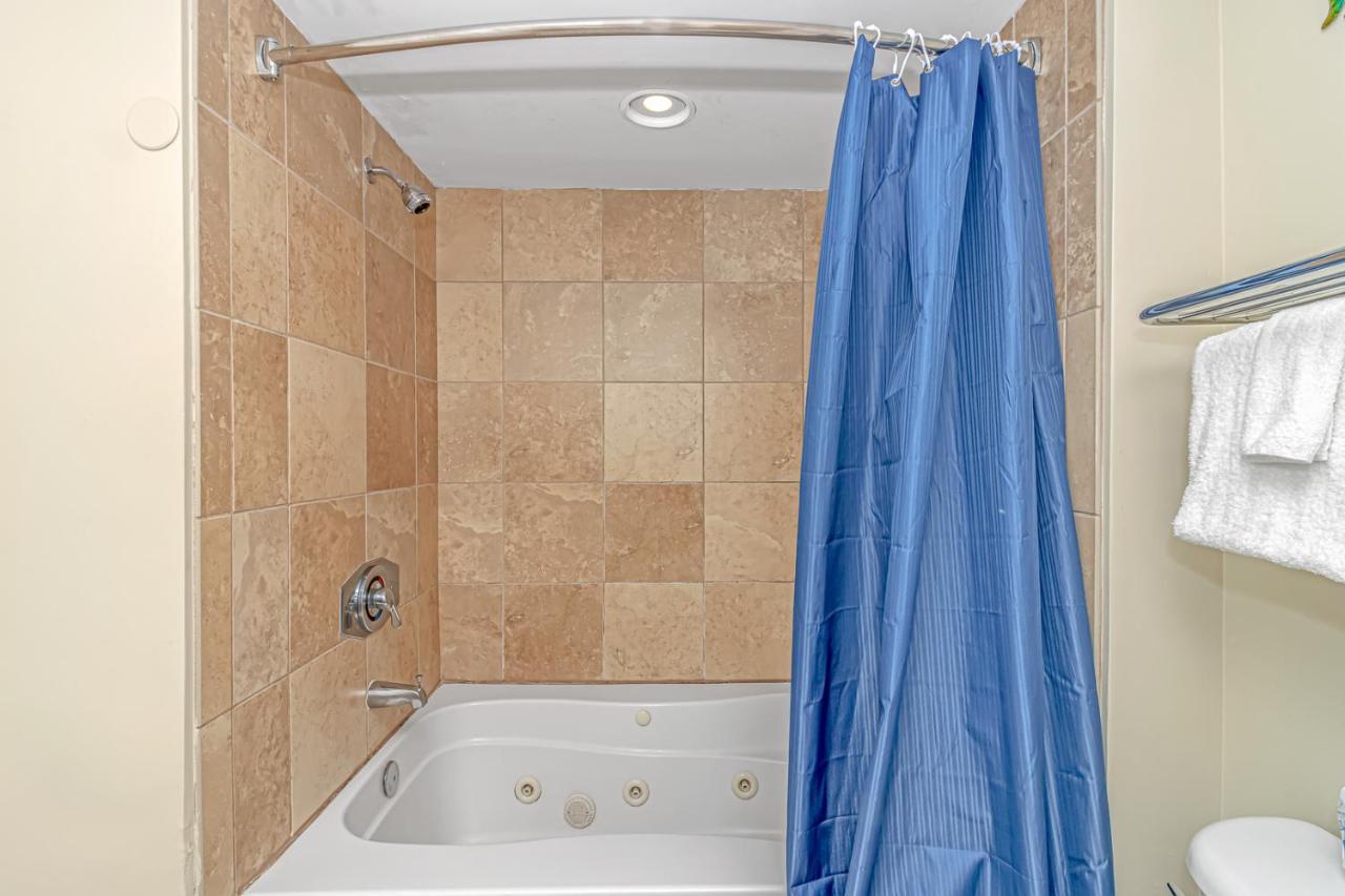 Direct Oceanfront Condo-sandy 1610- Sleeps 6! *