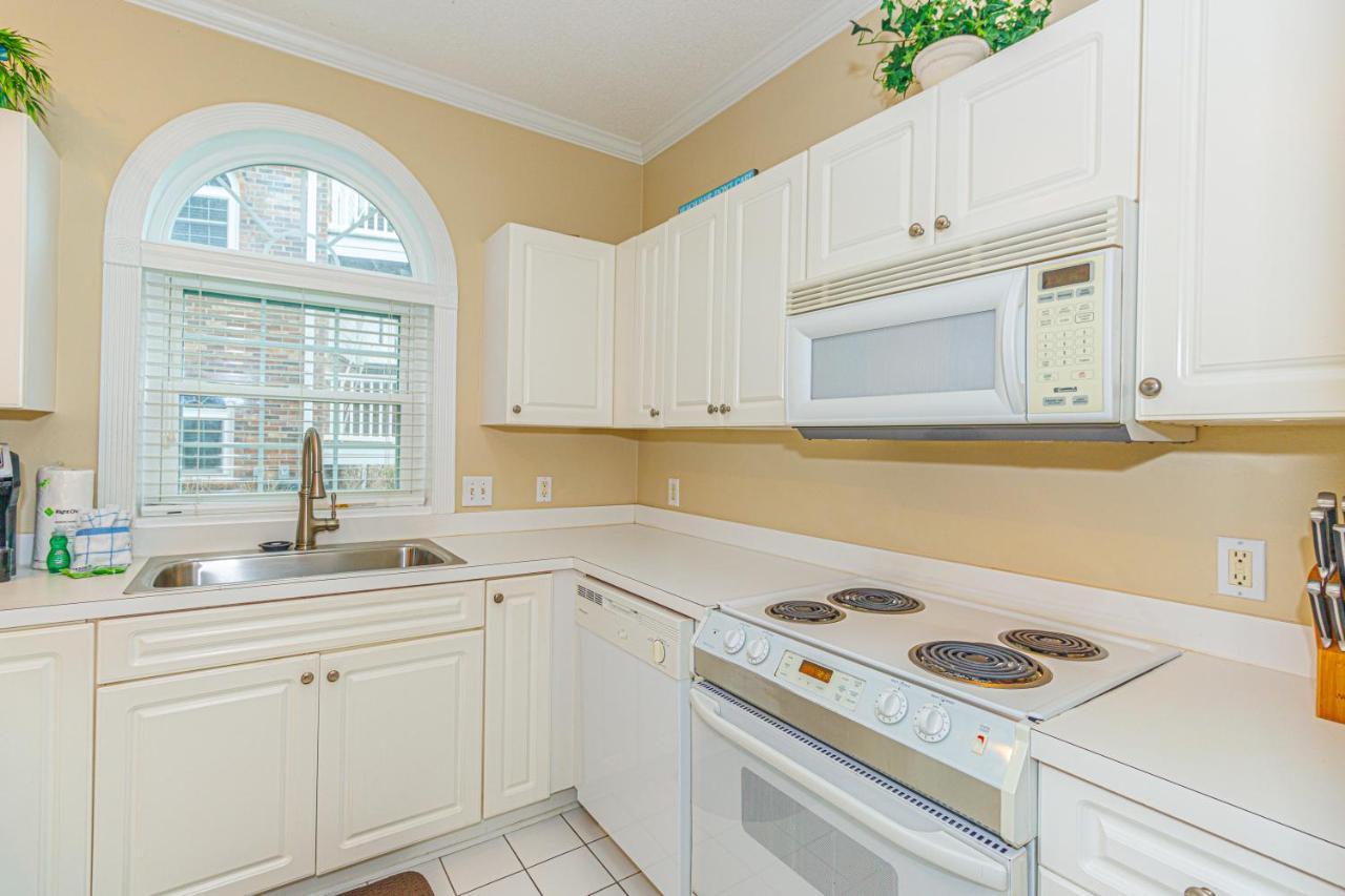 Ground Floor 2 Bed 2 Bath Riverwalk At Arrowhead Country Club Unit 104 Holiday home Myrtle Beach