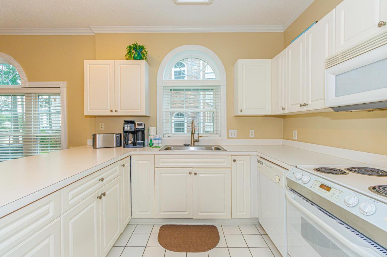 Holiday home Ground Floor 2 Bed 2 Bath Riverwalk At Arrowhead Country Club Unit 104 *