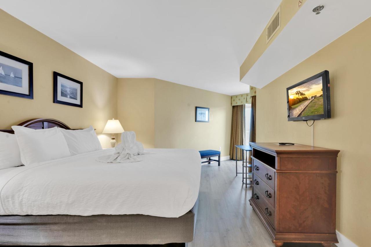 Spectacular Ocean View At Carolinian Apartment