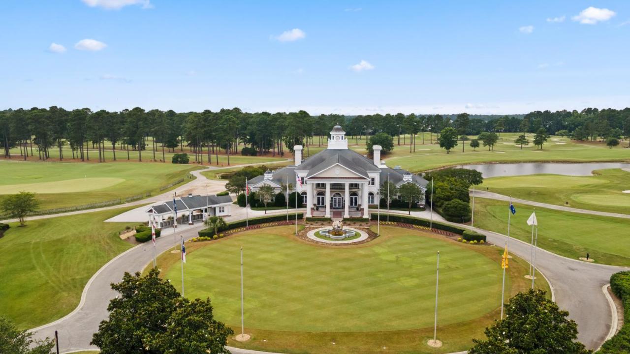 Golfer's Delight At World Tour Golf