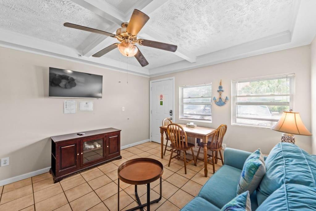 1br With Pool Parking Pets Next To Beach 6 Apartment *