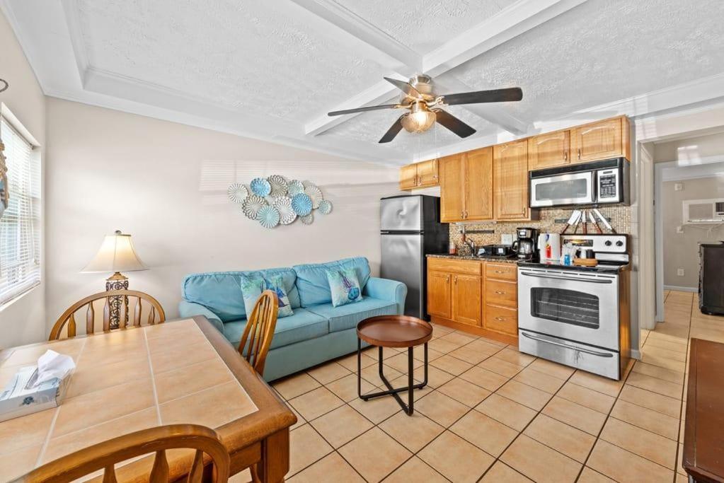 Apartment 1br With Pool Parking Pets Next To Beach 6 *