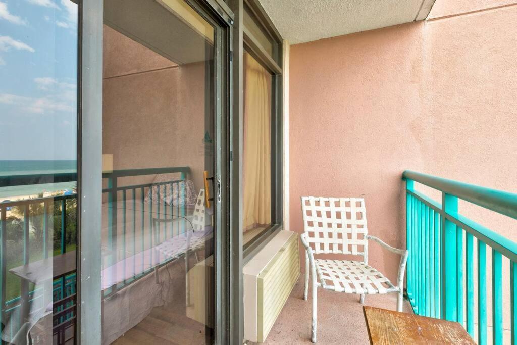 Sandcastle Resort: 3rd Floor Beach Front W/ Kitchenette Myrtle Beach