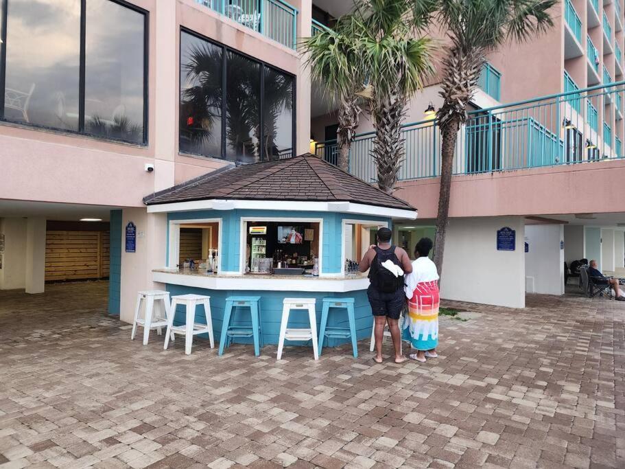 Apartment Sandcastle Resort: 3rd Floor Beach Front W/ Kitchenette *