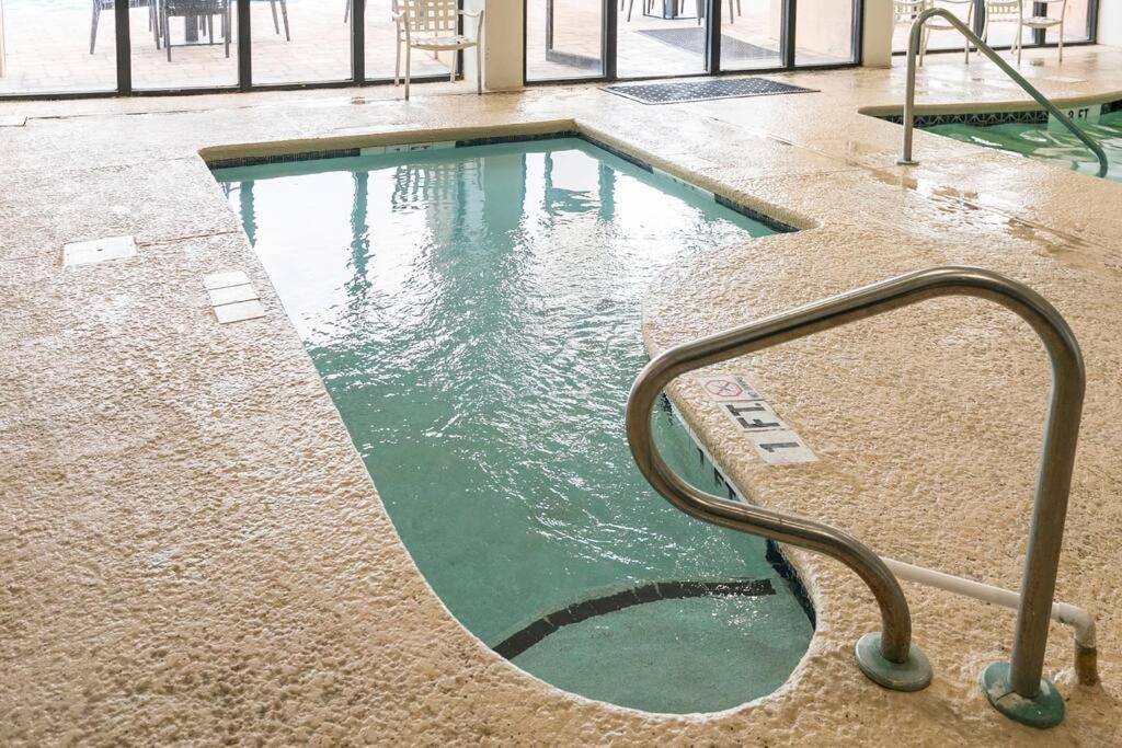 Apartment Sandcastle Resort: 3rd Floor Beach Front W/ Kitchenette Myrtle Beach