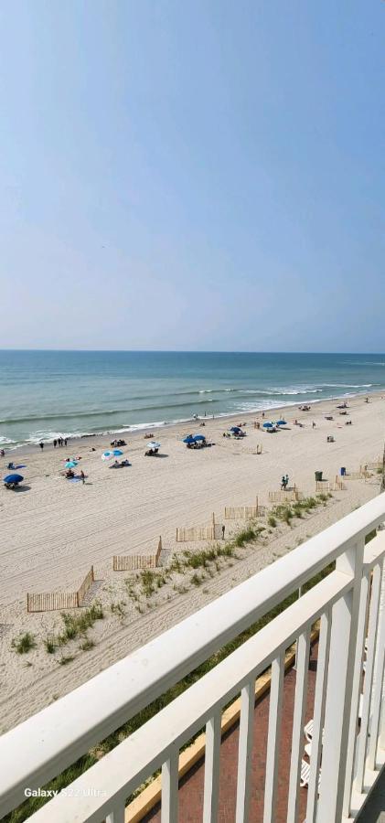 Oceanfront Efficiency T609 Apartment *