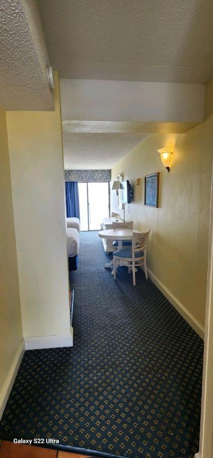 Oceanfront Efficiency T609 Apartment *