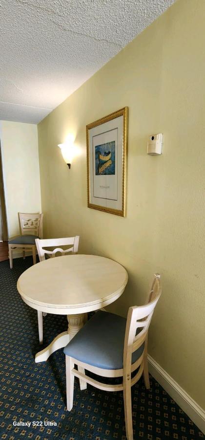 Oceanfront Efficiency T609 Apartment Myrtle Beach