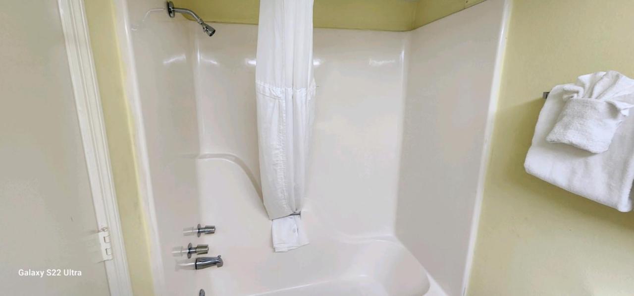 Oceanfront Efficiency T906 Apartment *
