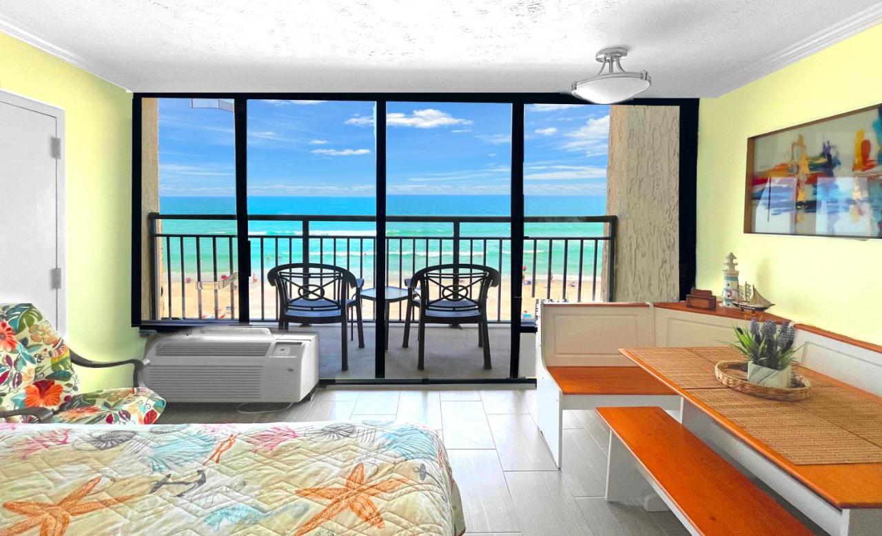 New ! Unique Oceanfront At Ocean Reef Resort-free Parking - Amazing Pools Apartment