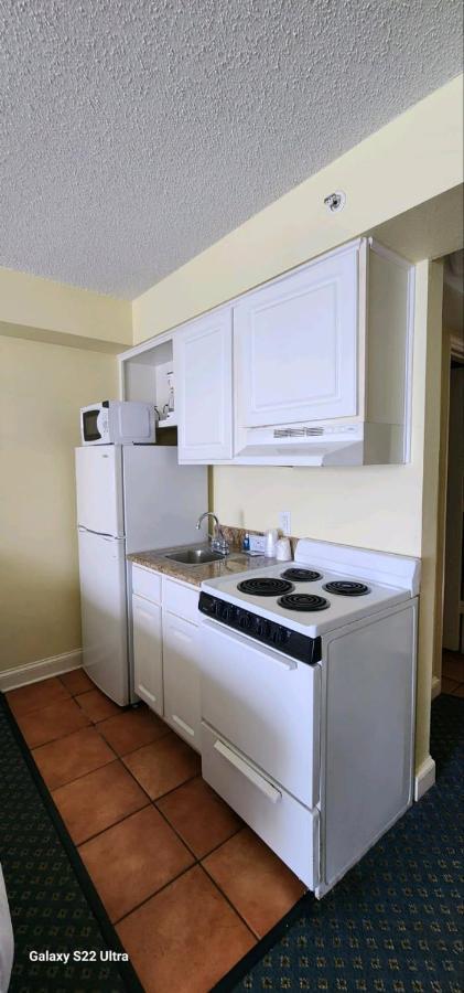 Oceanfront Efficiency T901 Apartment Myrtle Beach