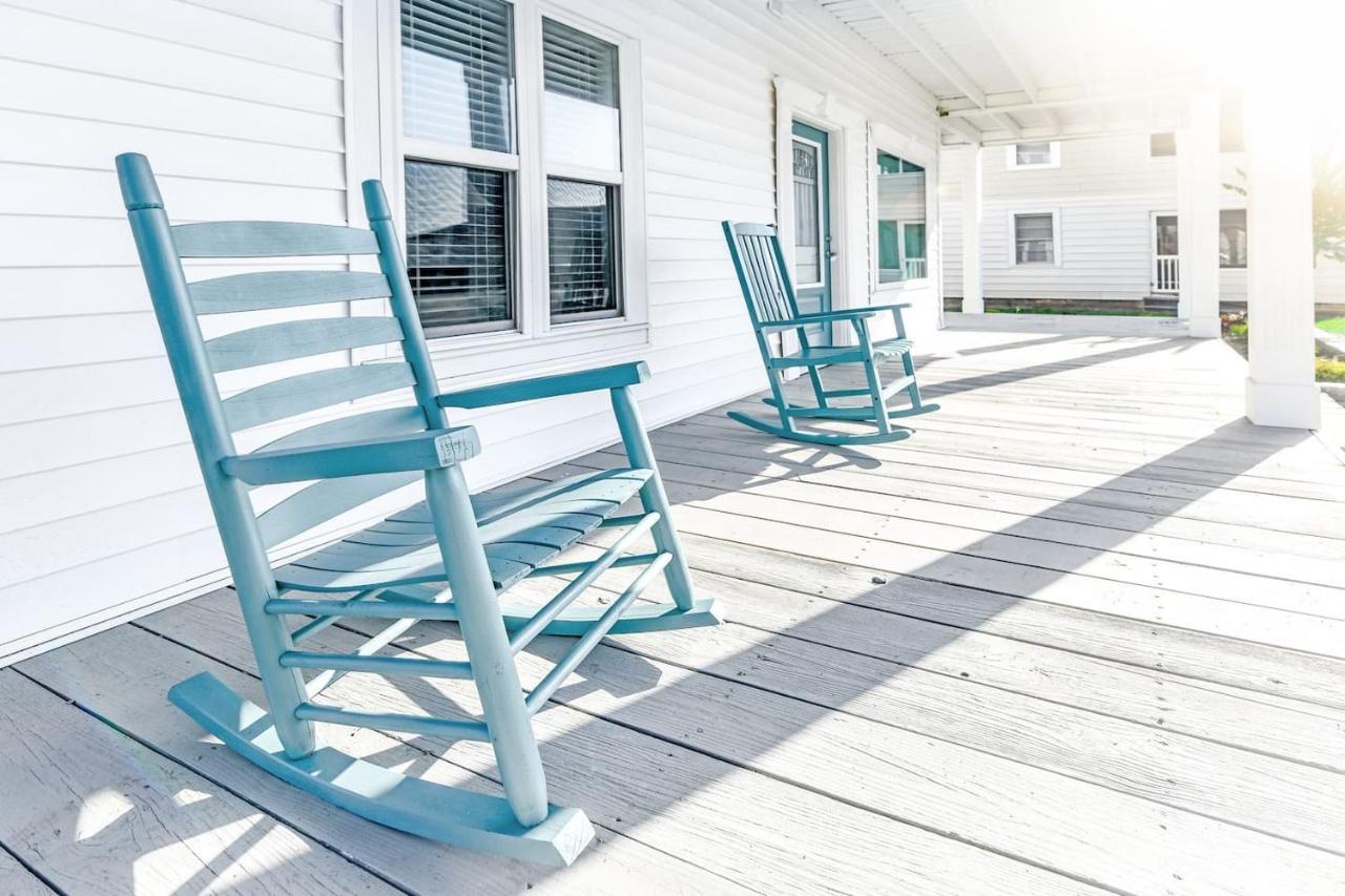 Holiday home Shutters By The *
