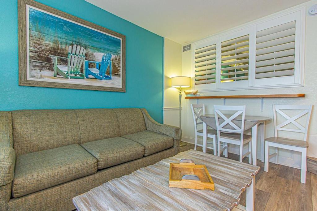 New!! Cove Oceanfront 1bed/1ba Nmb Free Wifi & Parking Apartment