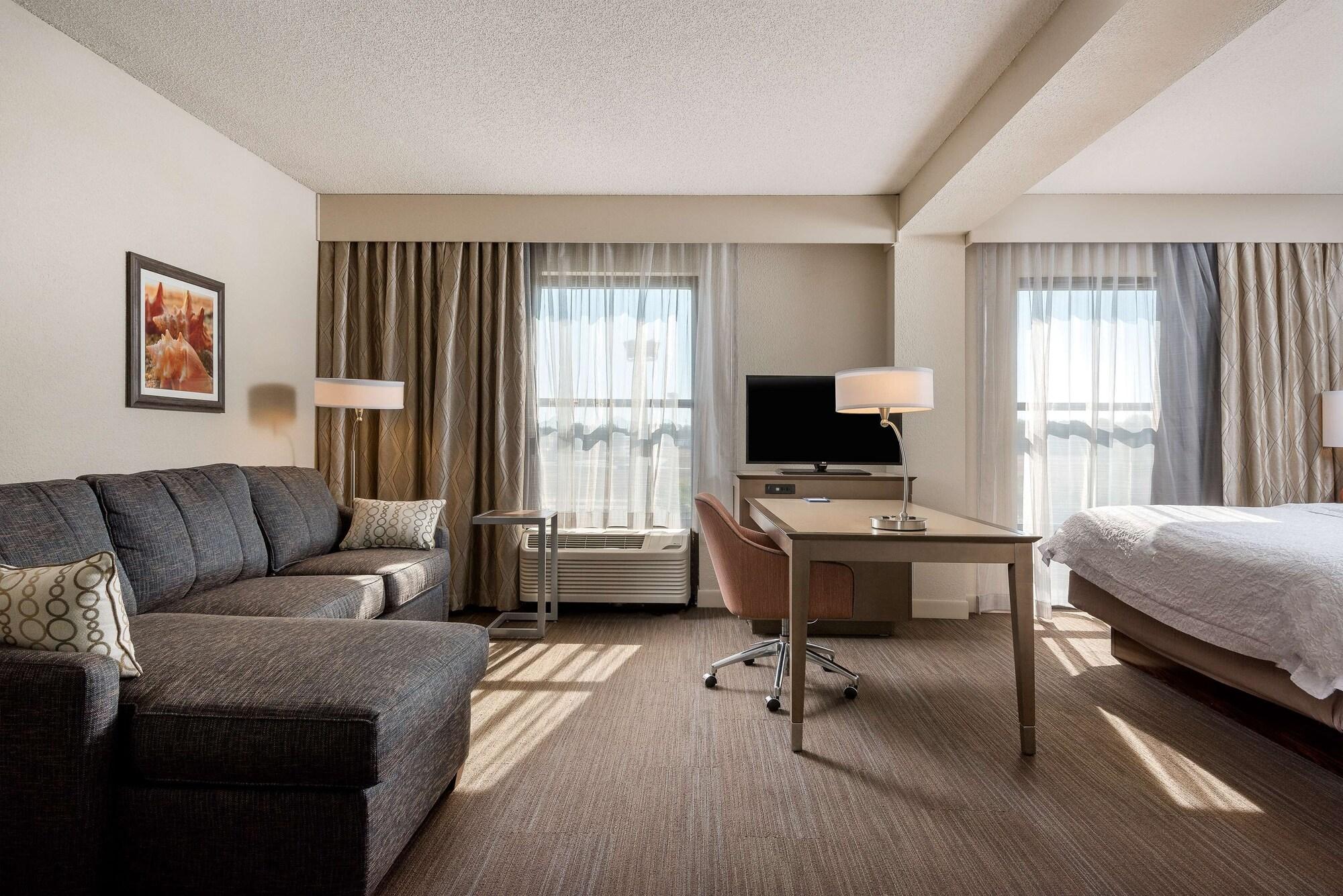 Hampton Myrtle West Hotel 3*