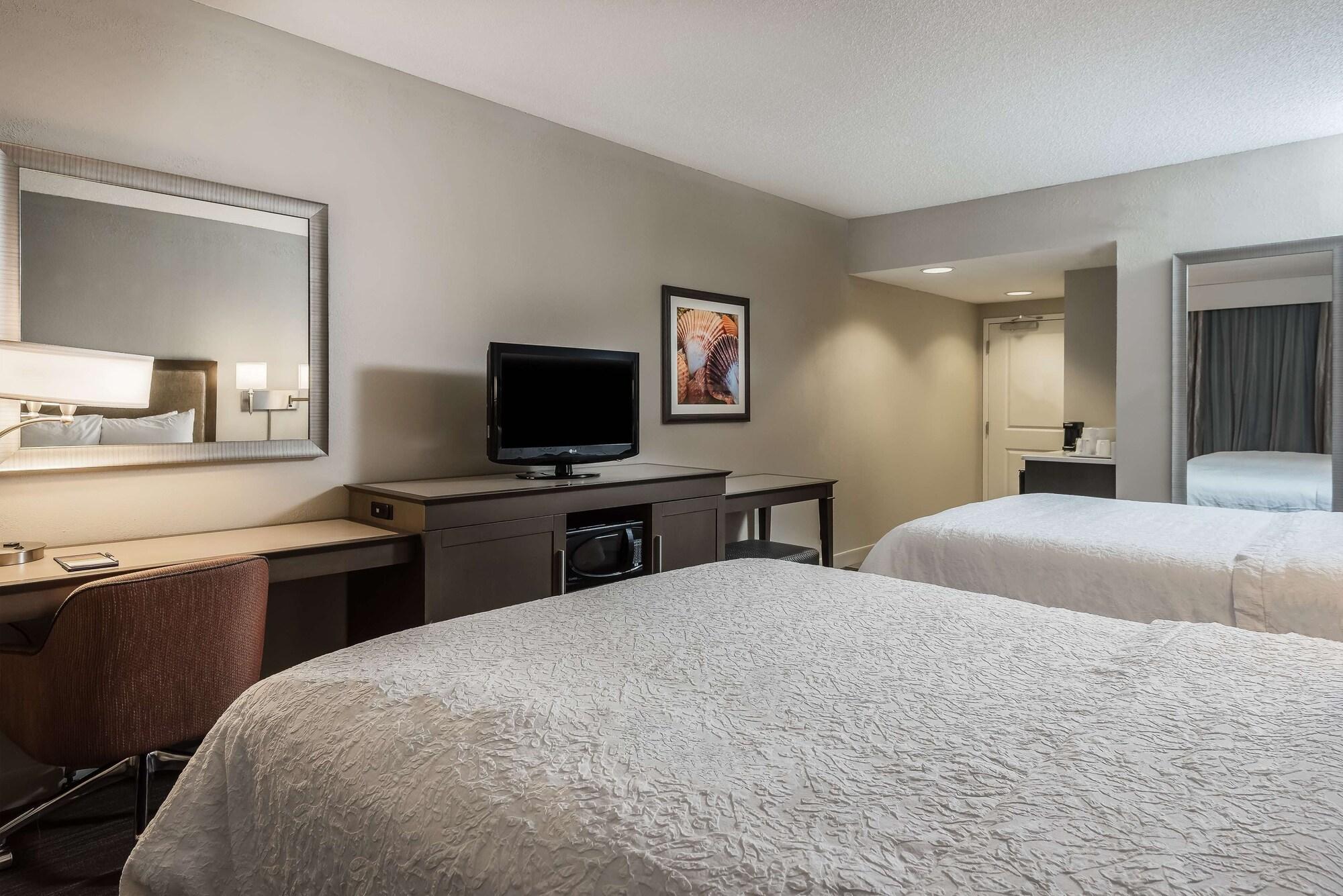 Hampton Myrtle West Hotel