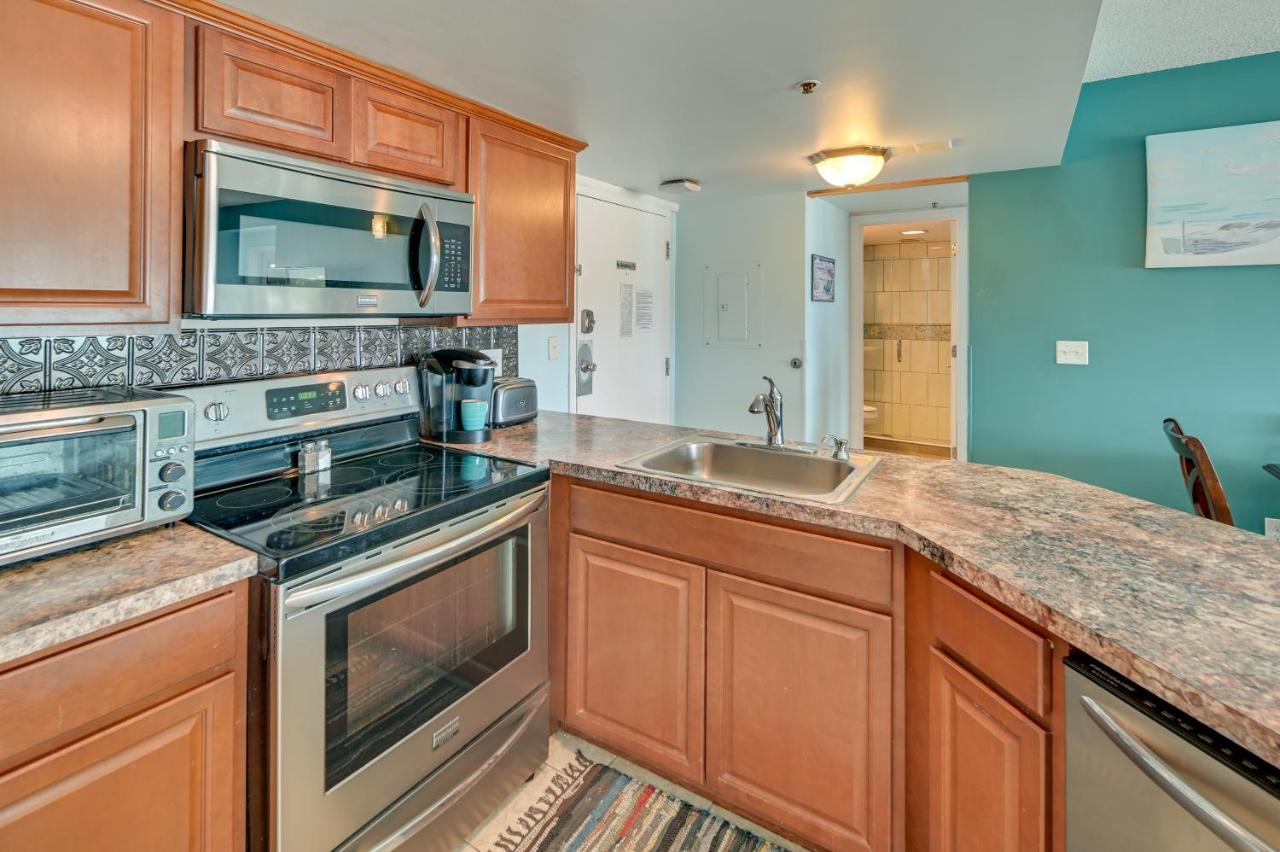 Oceanfront Myrtle Vacation With Views!