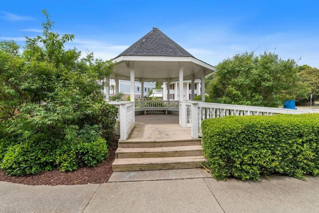 Apartment Palms - Oceanfront Renovated King Bed Sauna Myrtle Beach