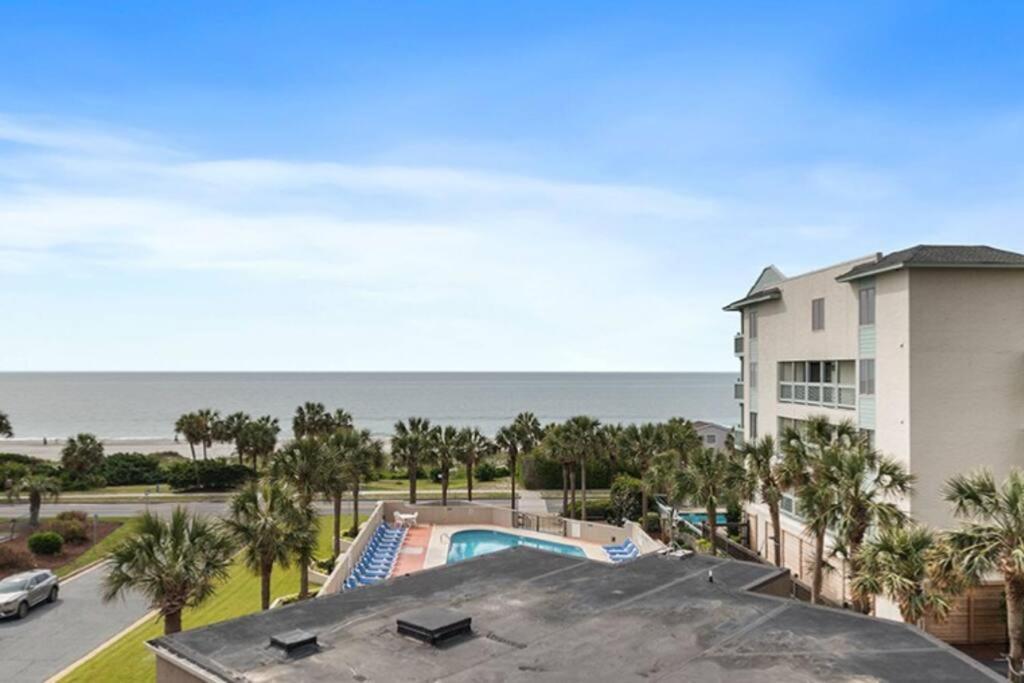 Palms - Oceanfront Renovated King Bed Sauna