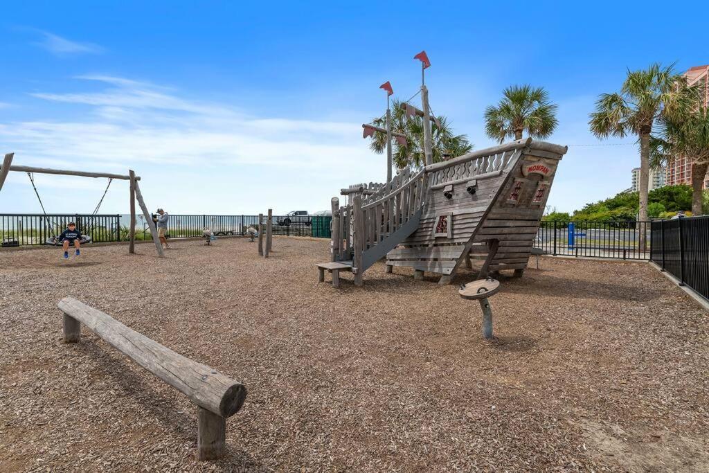 Palms - Oceanfront Renovated King Bed Sauna * Myrtle Beach