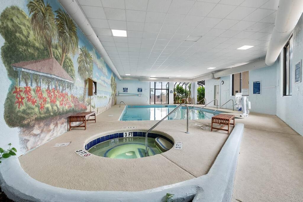 Palms - Oceanfront Renovated King Bed Sauna