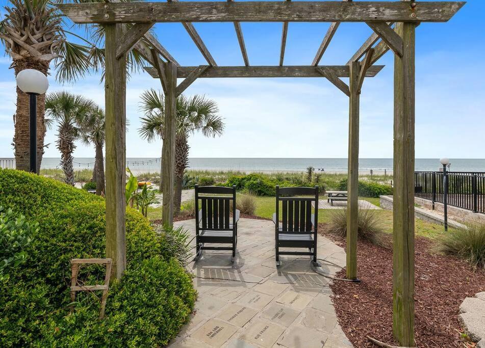 Palms - Oceanfront Renovated King Bed Sauna Myrtle Beach