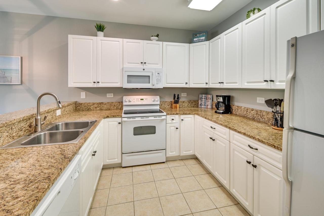 Serene Myrtle With Community Pool! *