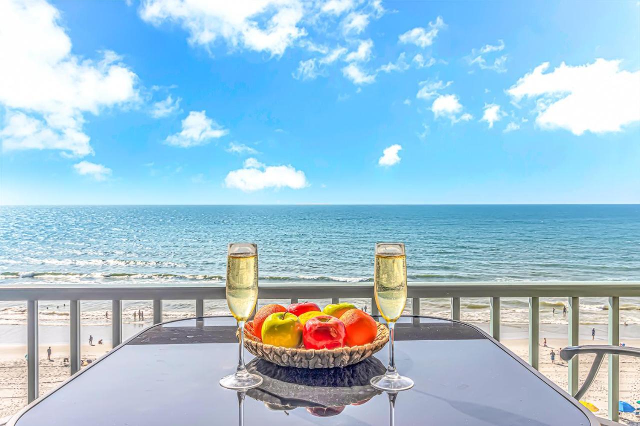 Newly Renovated- Oceanfront 1 Bedroom Suite- Dunes 2726 Holiday home *