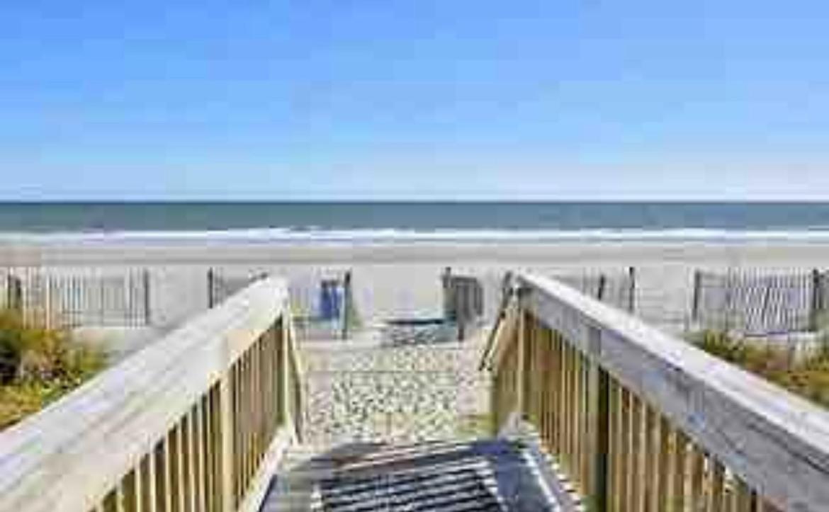 Upgraded At Landmark ! 17 Pools, Lazy Rivers, Jacuzzis! 814 Hotel Myrtle Beach