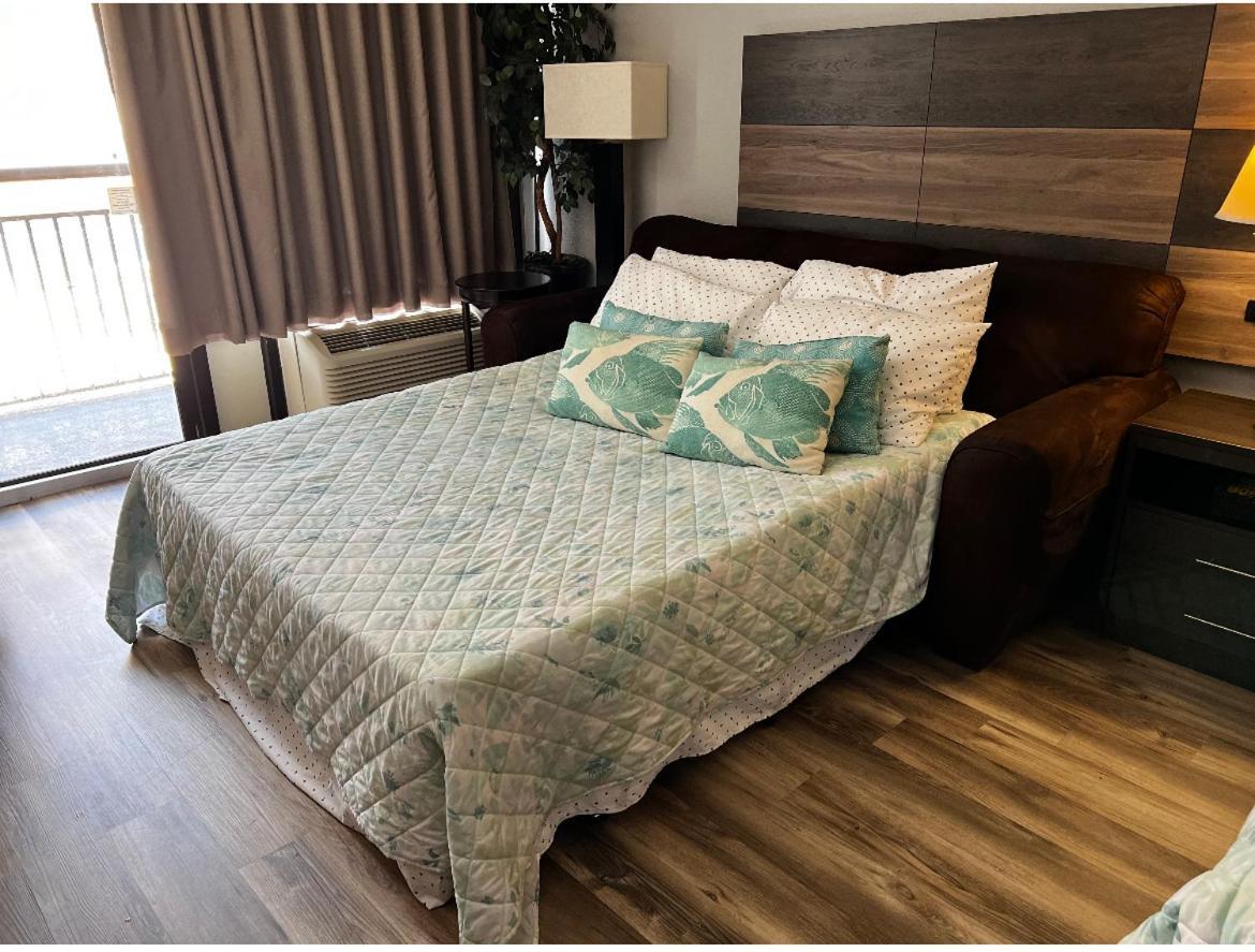 Upgraded At Landmark ! 17 Pools, Lazy Rivers, Jacuzzis! 814 Hotel 4*