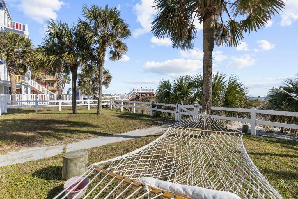 Lavish Accessible, On Ocean, 4 King Beds, Huge Private Pool, Yard, Spa, Patio, Bbq, & Game Tables Holiday home Myrtle Beach
