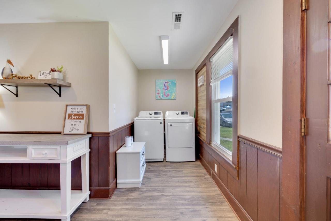 Beachy Keen, North Myrtle Single-family House, 150 Feet To Ocean! Pets Welcome! Holiday home