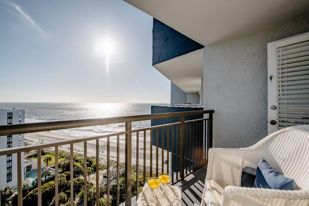 Royal Retreat-amazing View-king Bed-1 Bedroom-full Kitchen-free Parking-self Check-in Aparthotel *