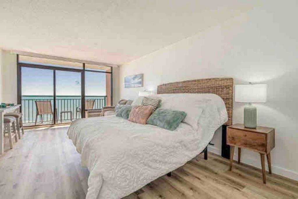Soul Sanctuary-direct Oceanfront-million Dollars View-king Bed-free Parking-self Check-in Myrtle Beach