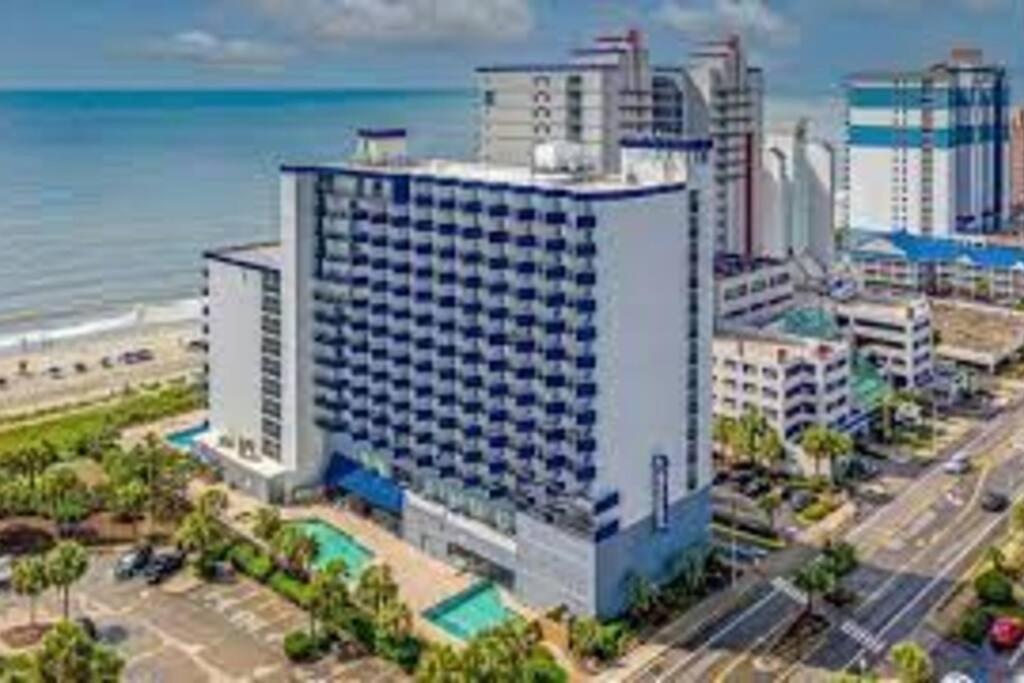 Royal Retreat-amazing View-king Bed-1 Bedroom-full Kitchen-free Parking-self Check-in
