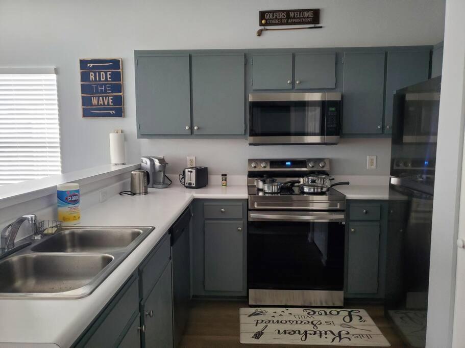 Remodeled One Bedroom At Fairways