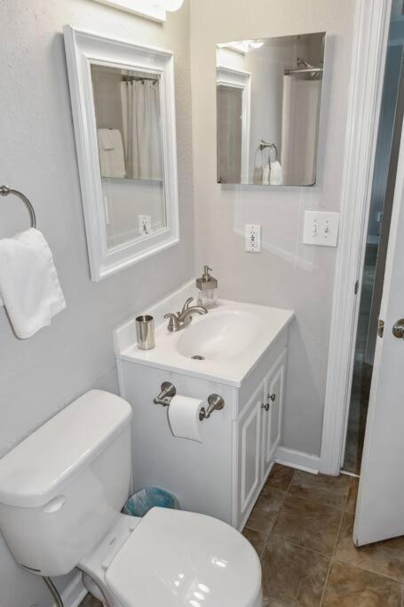 Right Across Pool View Private Balcony By Zen Living Short Term * Myrtle Beach