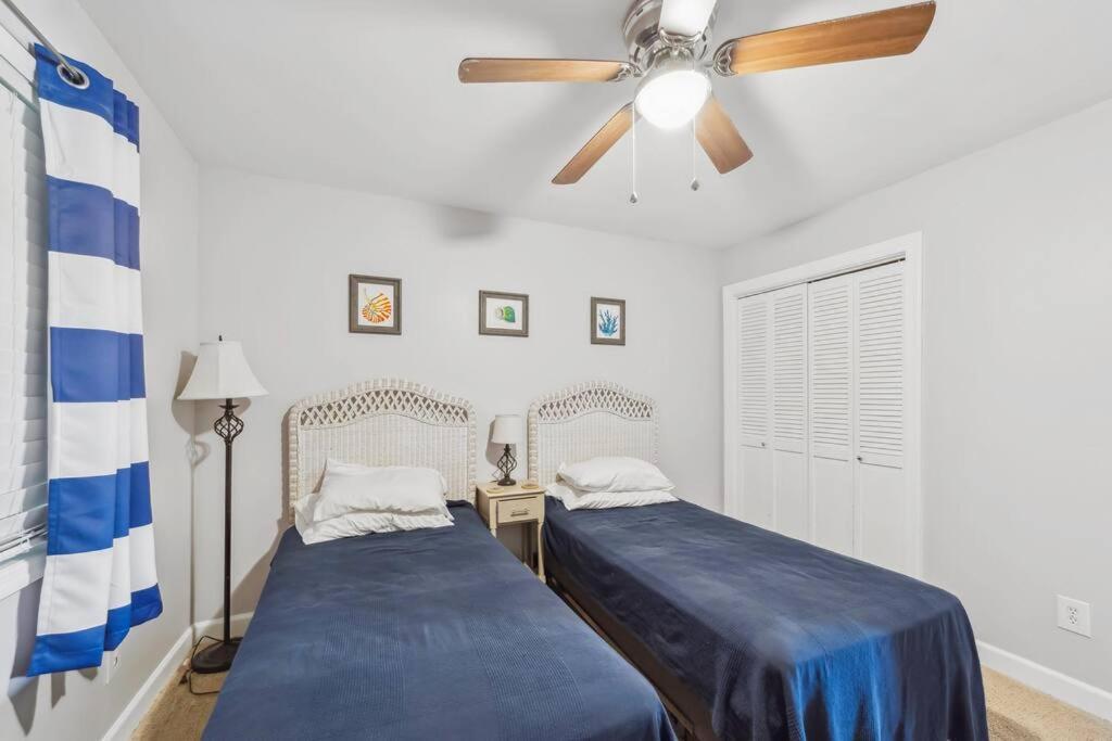 Right Across Pool View Private Balcony By Zen Living Short Term Apartment *