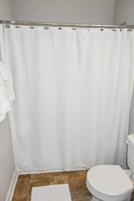 Right Across Pool View Private Balcony By Zen Living Short Term Apartment Myrtle Beach